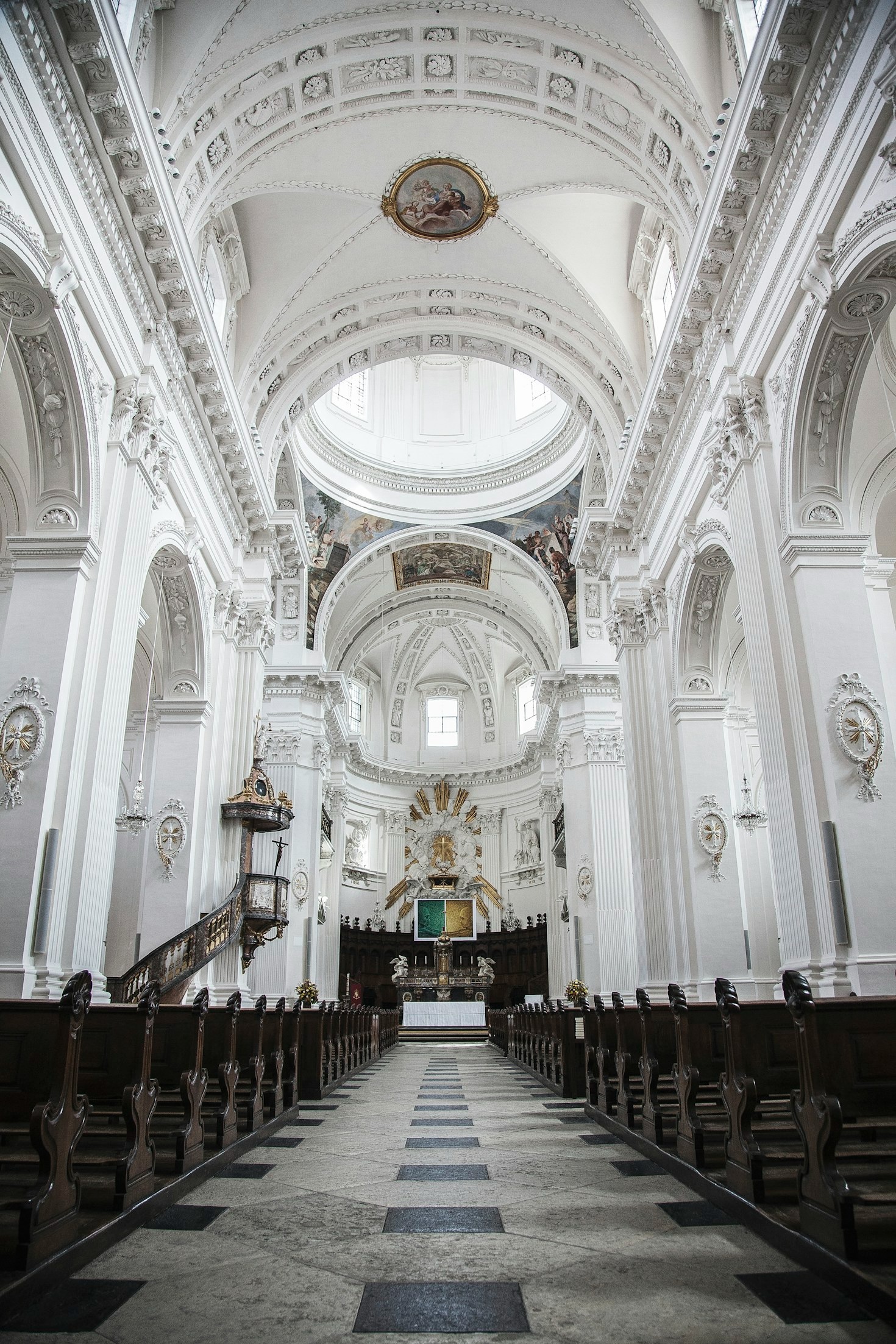 Festeggiare le festività in chiesa